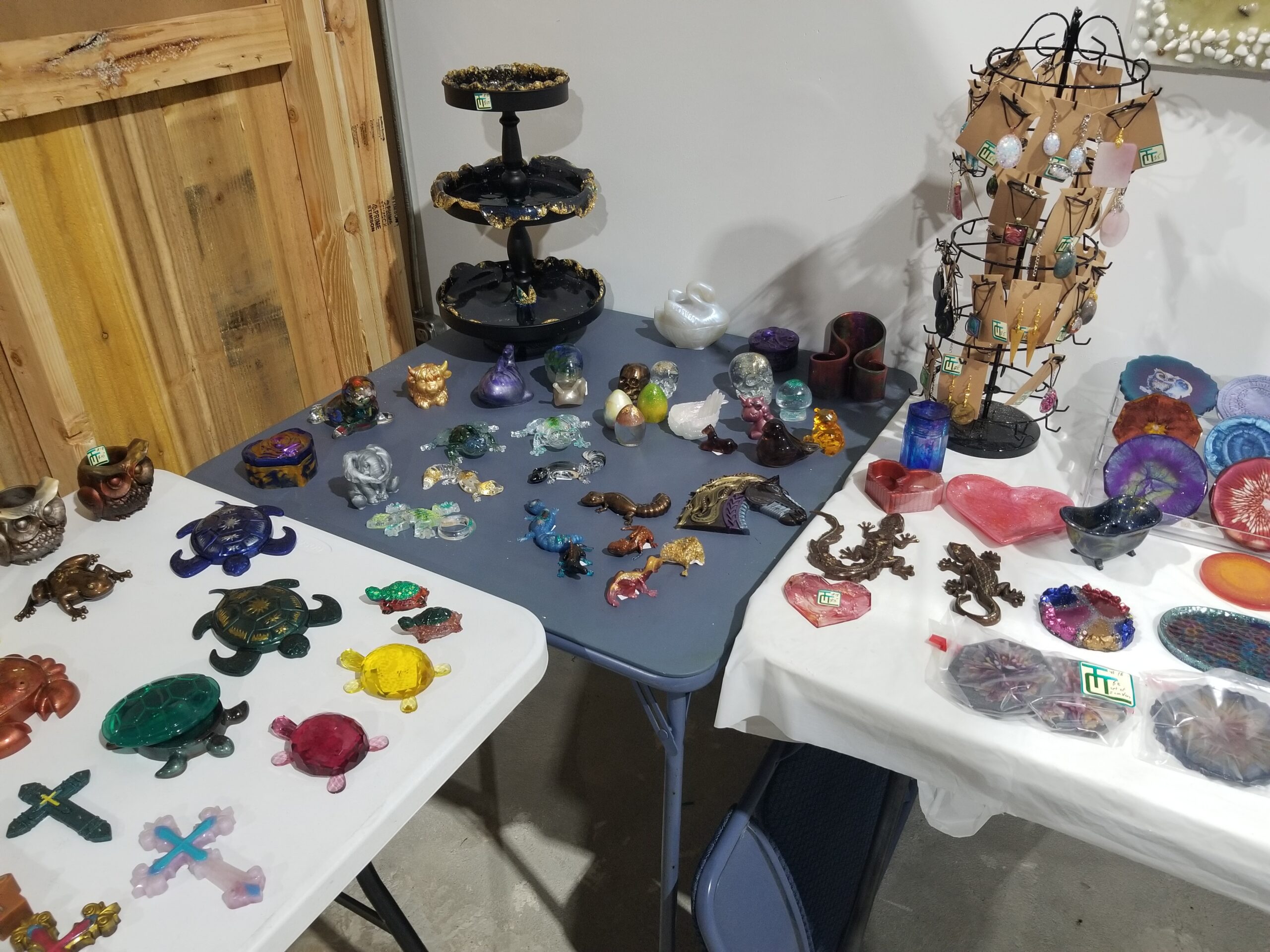 Corner table